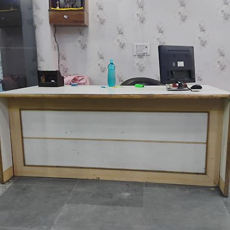 Hotel Shree Ji Greater Noida Exterior foto